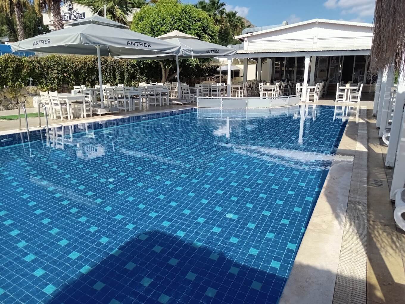 Viras Hotel & Beach logo